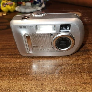 Kodak EasyShare CX7300 3.2MP Digitalkamera silber getestet & funktioniert  - Bild 1 von 8