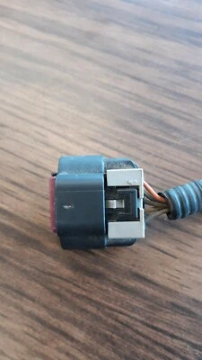 2004-2008 CHEVROLET MALIBU EGR VALVE EXHAUST GAS RECIRCULATION PLUG CONNECTOR - Image 1 of 2