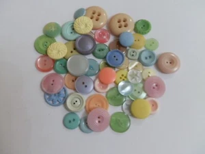 Pretty Pastel Vintage Buttons - Picture 1 of 1