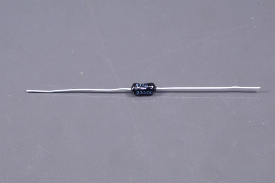 RNR55C1212FM Vamistor Metal Film Resistor 12.1K Ohm 1/8W 1% Axial NOS - Image 1 of 2