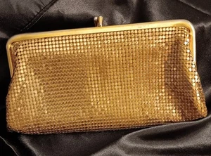 Vintage 1940s Whiting Davis Chainmail Gold Mesh Snap Clutch Evening Bag 7x4 USA - Picture 1 of 5
