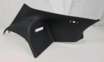 MERCEDES CLA250 C117 2014-2019 TRASERO IZQUIERDO PILAR C CUBIERTA DE MOLDURA SUPERIOR OEM NEGRO Foto 1 de 4