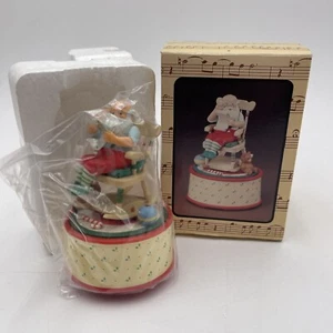 Enesco Santas List Mini Action Musical Plays Here Comes Santa Claus 555614 New - Picture 1 of 9