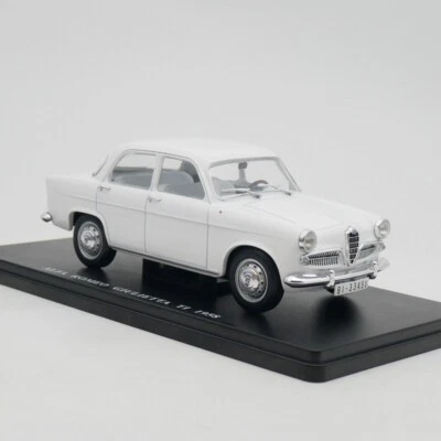 IXO 1:24 ALFA ROMEO GIULIETTA TI 1958 Diecast Car Model Metal Toy Vehicle - Image 1 of 4