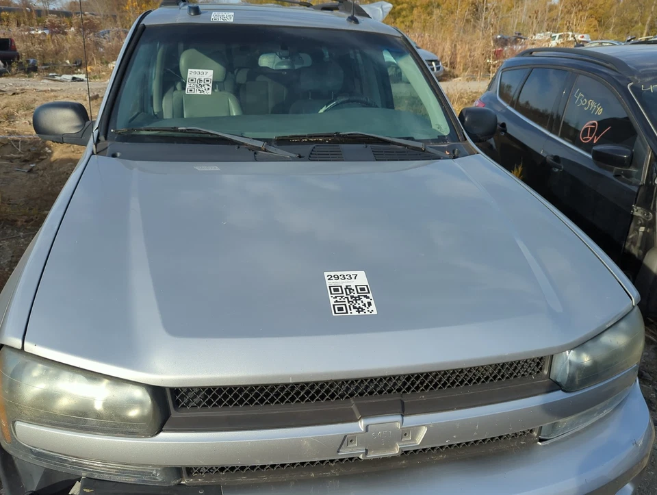 2002-2006 Chevrolet Trailblazer Ext Hood Oem NPPDA - Image 1 of 1