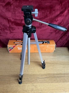 Boots Elevator Tripod 3U 3-Way Pan Head with 3-Section Adjustable Legs boxed - Picture 1 of 10