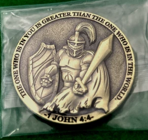 Golf Ball Marker-BRAND NEW! Metal 2-Sided 3D KNIGHT Good Luck 1.5" Token - Picture 1 of 2