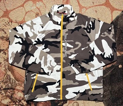 Chaqueta deportiva Supreme Contraste con cremallera camuflaje para nieve talla mediana nueva Foto 1 de 4