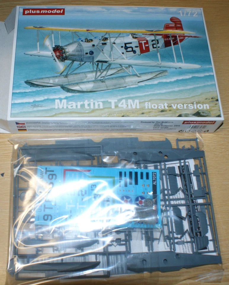 PLUSMODEL Martin T4M float version in 1/72 von Plus Model