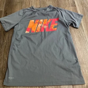 Nike Boys Short Sleeve Shirt Size Large Gray w/ Orange Lettering EUC - Picture 1 of 3