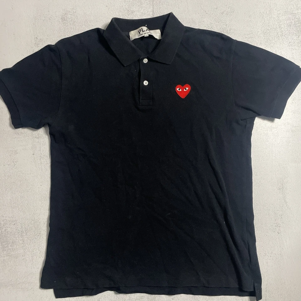 Polo Comme des Garçon Play talla XL se ajusta como M o pequeño Foto 1 de 4