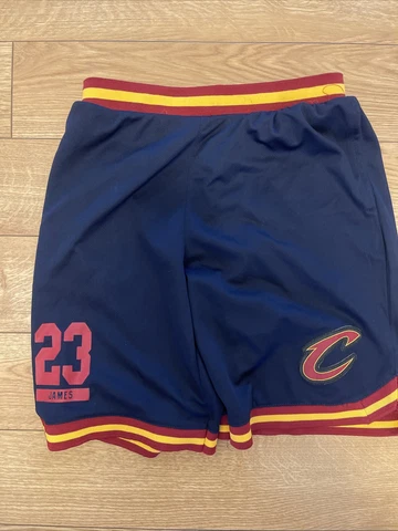 NBA Cleveland Cavs Basketball Lebron James Shorts Youth Size Boys Large 14-16 Cover