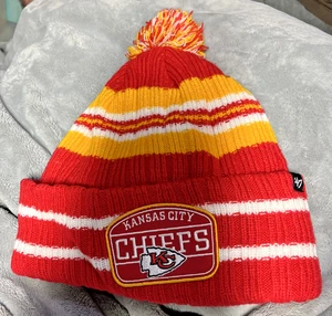 Kansas City Chiefs Knit Hat Beanie Winter Classic Pom Knit NFL - Picture 1 of 3