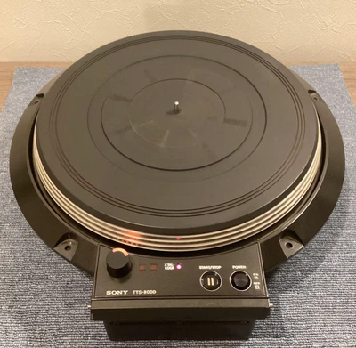 SONY TTS-8000 Direct Drive Turntable in Very Good condition. - Image 1 of 4