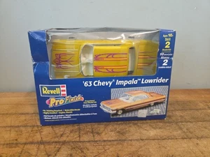 Revell 63 Chevy Impala Lowrider Modellbausatz 2001 Pro Finish Brandneu - Bild 1 von 22
