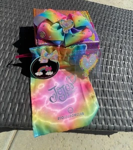 jojo siwa rainbow hair bow set (3 items) in a cute box! New, great condition, - Picture 1 of 3
