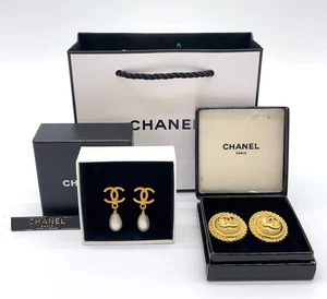 Auténticos Pendientes Chanel Coco Swing Perla/Coco Redondos GD con Caja/Bolsa SK050775 - Imagen 1 de 20