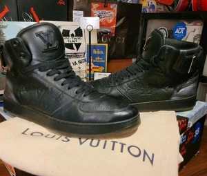 Botas Deportivas Para Hombre Talla 8 - 8.5 EE. UU. Raras LOUIS VUITTON Negras Rivoli 6 Euro Sin Caja - Imagen 1 de 24