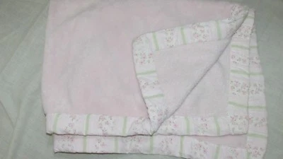 Manta bebé felpa rosa Kidsline con ribete floral + verde a rayas USADA ropa de lavado  Foto 1 de 4