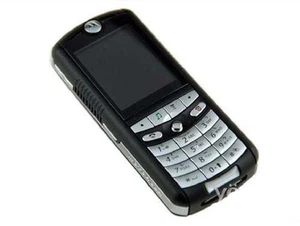 Original Motorola E1 1.9" 1.3MP Camera Bluetooth English Arabic Russian Keyboard - Picture 1 of 8