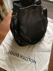 Louis Vuitton NeoNoe Handbag Epi Leather Black xl 34mm