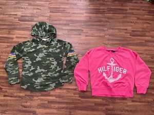 Lot of 2 pcs: DSG Hoodie Size M & Tommy Hilfiger Sweatshirt Size S (7) - Picture 1 of 4
