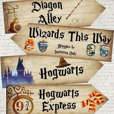 4 Large Harry Potter Hogwarts Wizards Party Decoration Arrow Signs - 42cm 