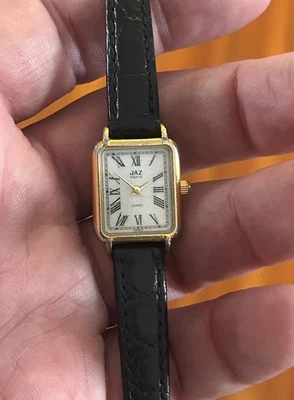 😍 ГОТОВО 2 НОСИТЬ! Крошечные винтажные кварцевые часы 80-х JAZ PARIS | SEIKO римский циферблат бак - Изображение 1 из 4