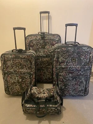 JUEGO COMPLETO MALETA MARCA OCIO AÑOS 80 ESTAMPADO TELA FLORAL EXCELENTE ESTADO Foto 1 de 4