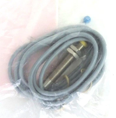 NEW VEEDER ROOT 651210-701 INDUCTIVE PROXIMITY SWITCH 651210701 - Image 1 of 2