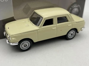 1:60 WELLY WARTBURG 353 beige coche diecast metal miniatura - Imagen 1 de 6