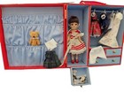 Tonner Tiny Betsy Mccall Lalka 50th Anniversary Zestaw bagażników z szafą W idealnym stanie 