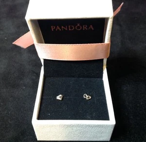 Nuevo Pandora Pequeño Doble Corazón y Diamante Forma Chapado en Oro Pendientes Caja de Regalo - Imagen 1 de 4
