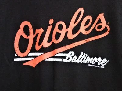 Camiseta MLB Genuina Baltimore Orioles Negra Gráfica Talla M Mediana Béisbol Foto 1 de 3