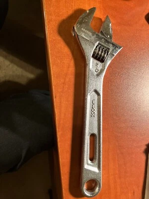 HERRAMIENTAS COBALTO 8" 200MM LLAVE AJUSTABLE (WBP006410) Foto 1 de 4