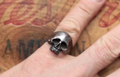Anillo de motociclistas calavera vintage único de plata esterlina hecho a mano 10,4 g talla 8,75 Foto 1 de 4