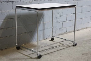 USM Haller Schreibtisch-Erweiterung Tisch Beistelltisch auf Rollen Perlgrau - Bild 1 von 6