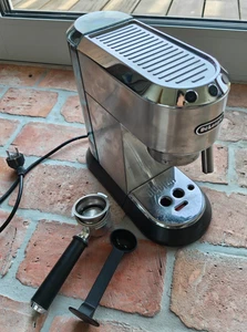 De'Longhi Dedica Style EC 685.M – Espresso Siebträgermaschine + Milchaufschäumer - Bild 1 von 5