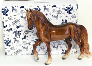 2025 Breyer Horse Collector Club Exclusive Juriaan GLOSSY Chestnut Friesian NIB - Picture 1 of 20