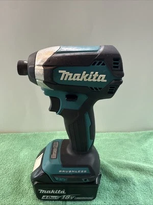 Destornillador de impacto inalámbrico Makita XDT13 18V LXT sin escobillas 1/4" + batería de 4,0 Ah Foto 1 de 4