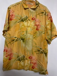 Men’s size Medium TOMMY BAHAMA floral button up SHIRT casual dress Hawaiian - Picture 1 of 6