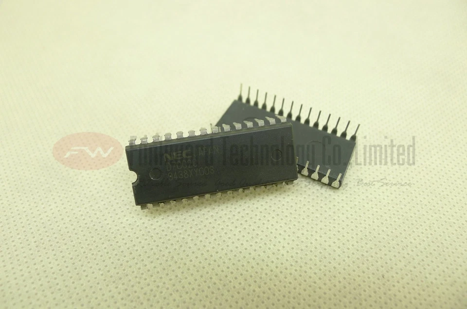 UPD7002 D7002C 12-Bit Binary A/D Converter PDIP28 x 5PCS  NEW - Image 1 of 3