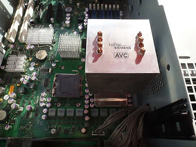 Fujitsu TX 300 S3 Kühler mit Bodenplatte Heatpipe auch Erweiterung für 2.te CPU - Bild 1 von 3