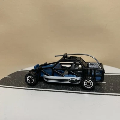 Matchbox Mountain Cruisers #92/100 1998 Dune Buggy negro/blanco/azul 1:64 casi nuevo Foto 1 de 4