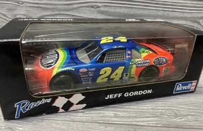 Coche de carreras Dupont 1996 fundido a presión Revell Jeff Gordon NASCAR #24 Monte Carlo Foto 1 de 4