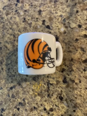 CINCINNATI BENGALS NFL FOOTBALL 1.25" MINI COFFEE CUP CERAMIC MUG Cover