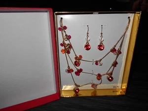 JS Holiday Boxed Jewelry Set~ NEW~ Earrings & Necklace Goldtone Metal & Faux Gem - Picture 1 of 4