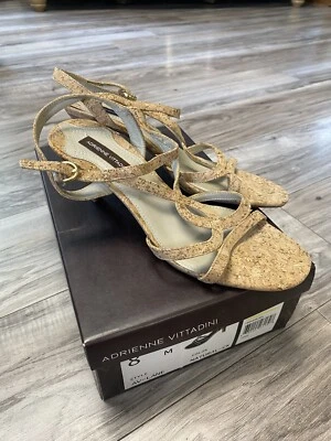 Sandalias de verano Adrienne Vittadini AV- Lane de tacón de corcho talla 8 tostadas naturales Foto 1 de 4