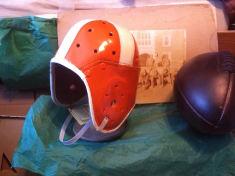 1930s -1940  Tennessee style Leather Football Helmet Johnny  Majors Cover