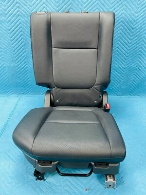 Mitsubishi Outlander GT 2nd Row Seat Complete Passenger Side 2016-2018 Black OEM Foto 1 de 4